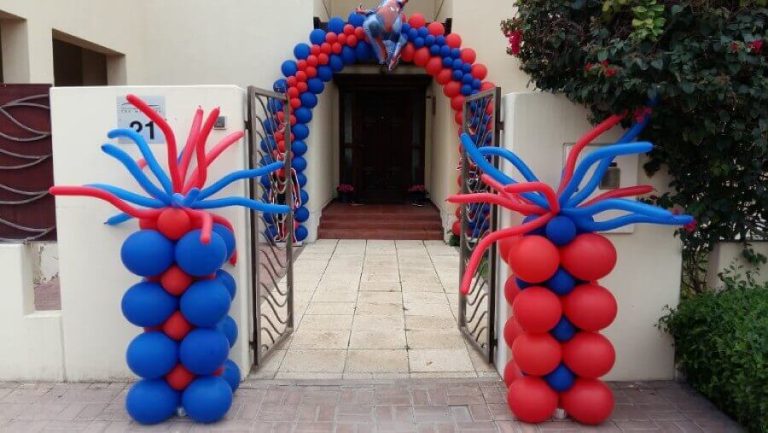 Balloon Arch and Pillars Decoration