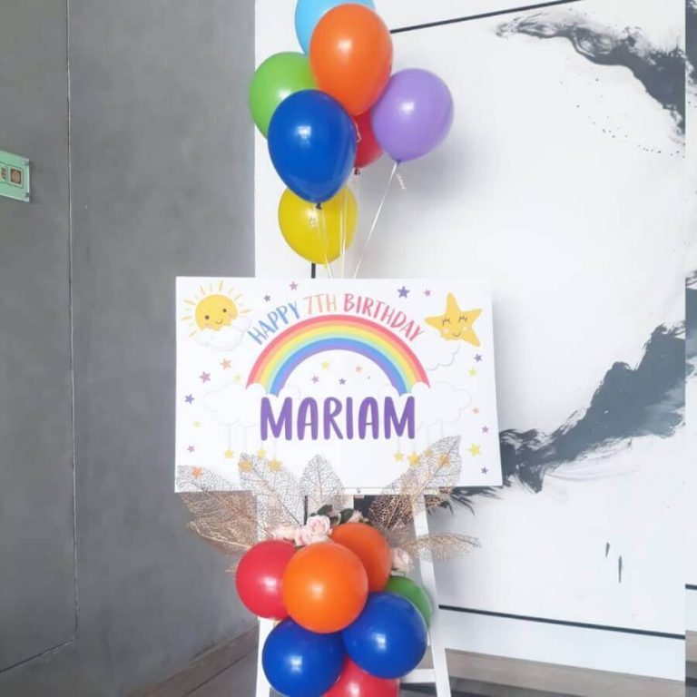 Outdoor Birthday Balloon Decoration