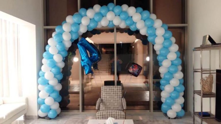 Outdoor Blue White Balloons Arch Kit