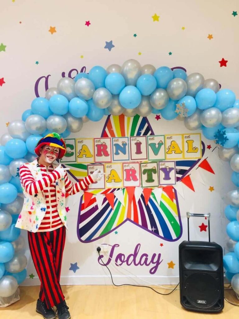 Outdoor Carnival Party Entertainer