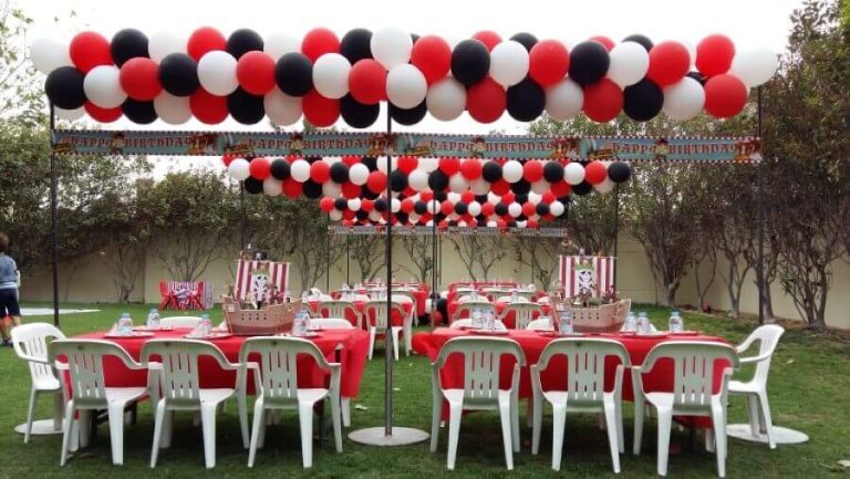 Outdoor Party Balloon Decoration