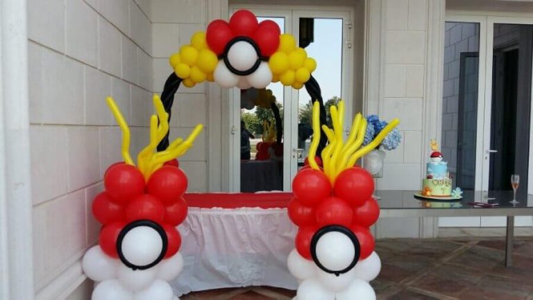 Pokeball Balloon Arch Design