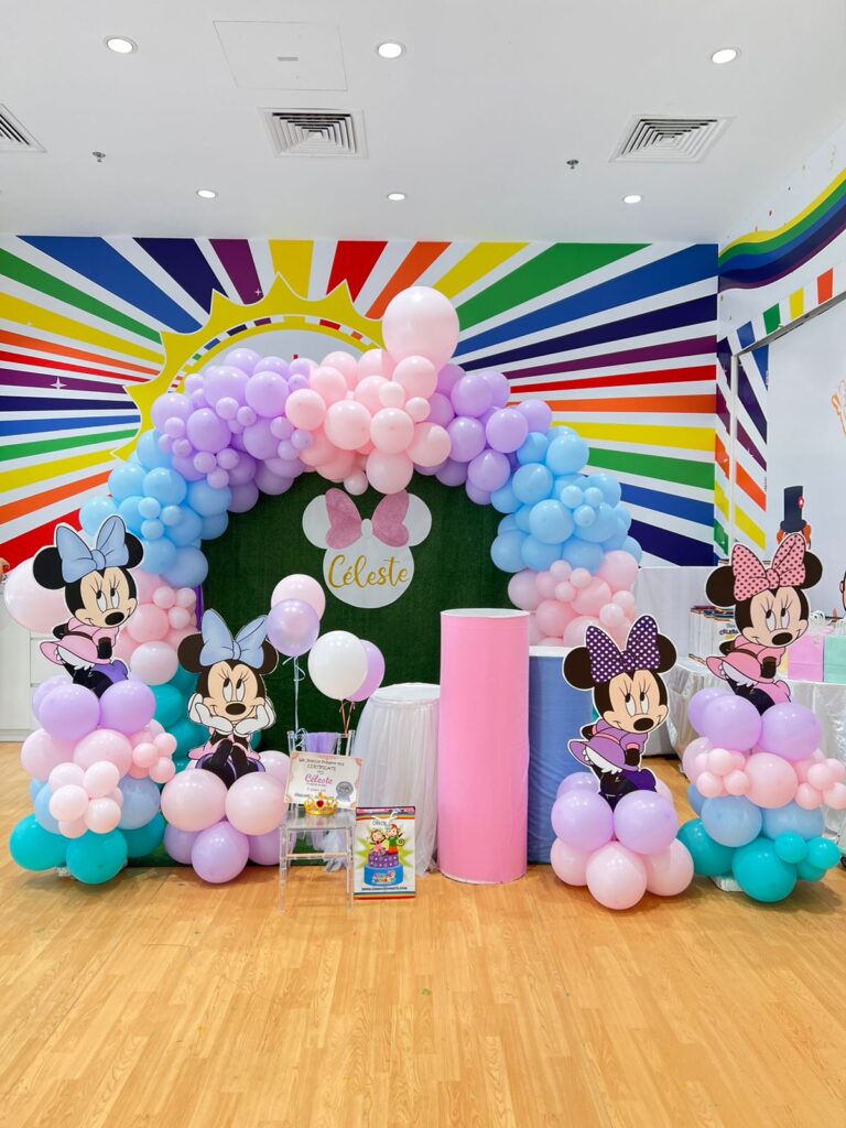Minnie mouse theme arch